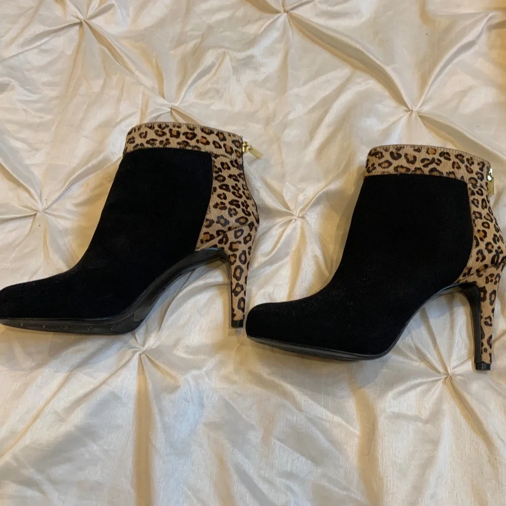 Bandolino Black/Leopard Suede/Nimal Hair Booties sz 8.5 M